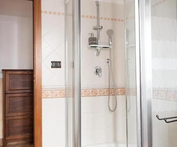 Monti - 5 Minute Walk To Colosseum & Metro *